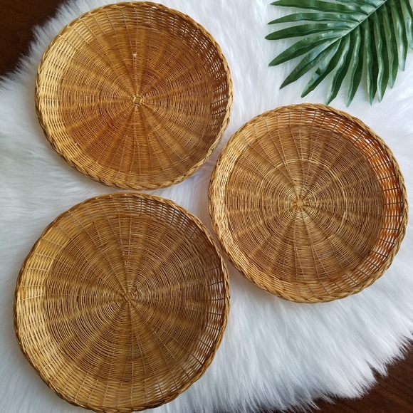 Vintage Boho Straw Plates (3 pc) - Picture 4 of 16